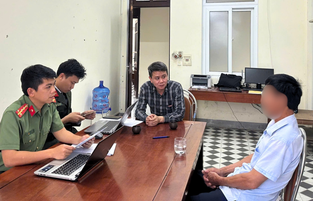 Xử phạt hai cá nhân chia sẻ thông tin sai sự thật về bầu cử - Ảnh 1.