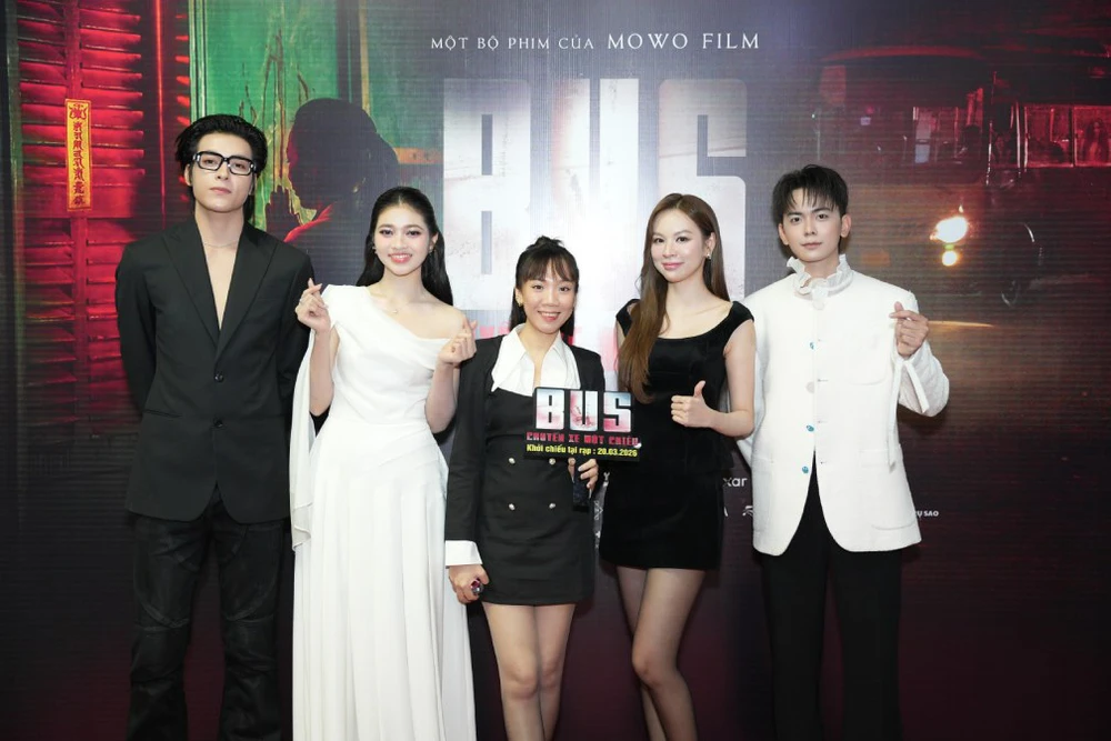 Vân Trang: “Lửa nghề vẫn còn âm ỉ sau 10 năm tập trung lo cho gia đình” - Ảnh 5.