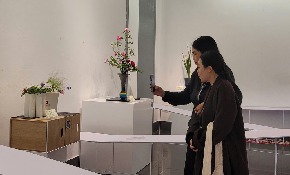 Chiêm ngưỡng nghệ thuật hoa đạo Nhật Bản trong không gian văn hóa Hà Nội - Ảnh 2.