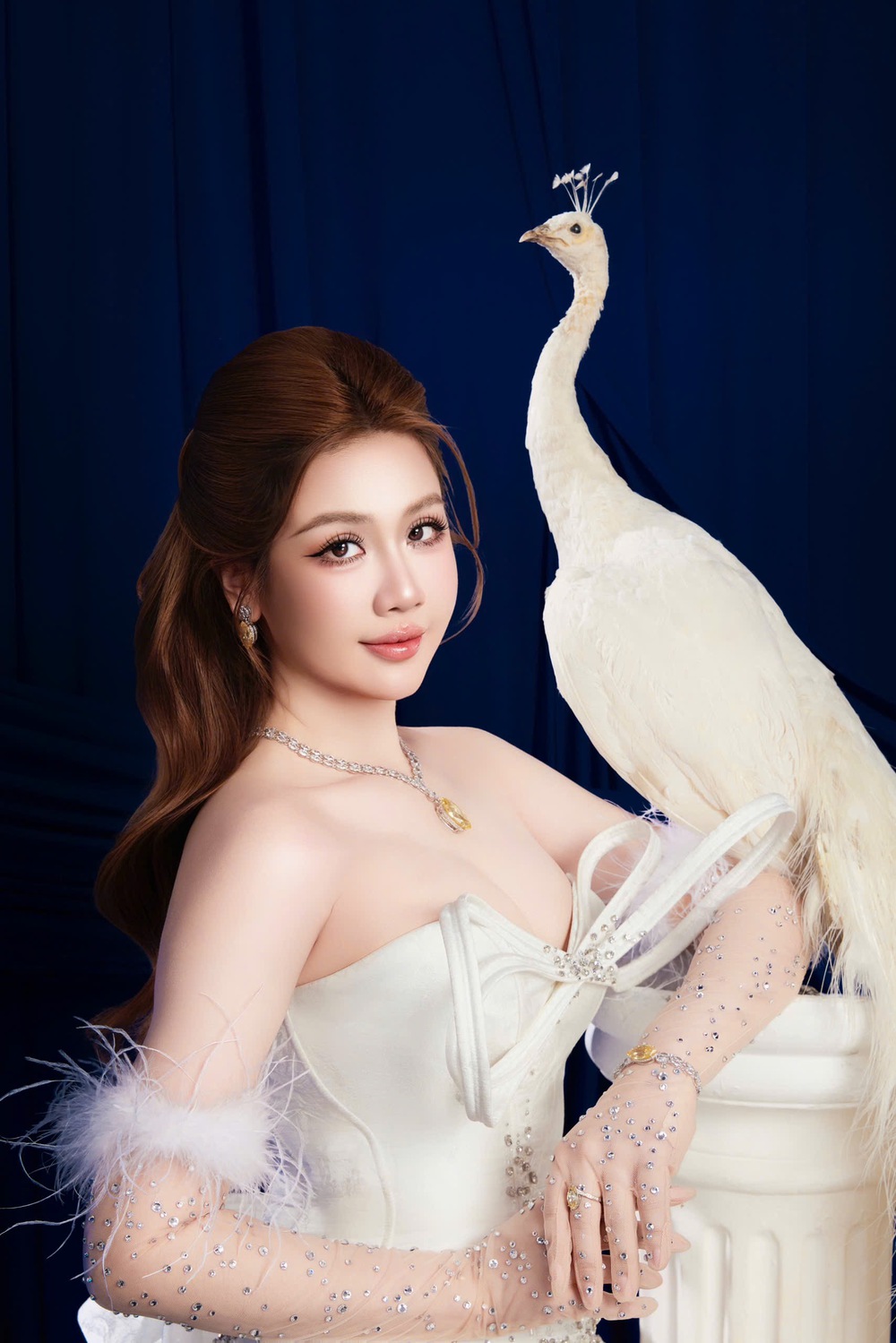 Chủ tịch Phương Đài "mạnh tay" mời dàn giám khảo cho Miss Cosmo TP.HCM 2026 - Ảnh 4.