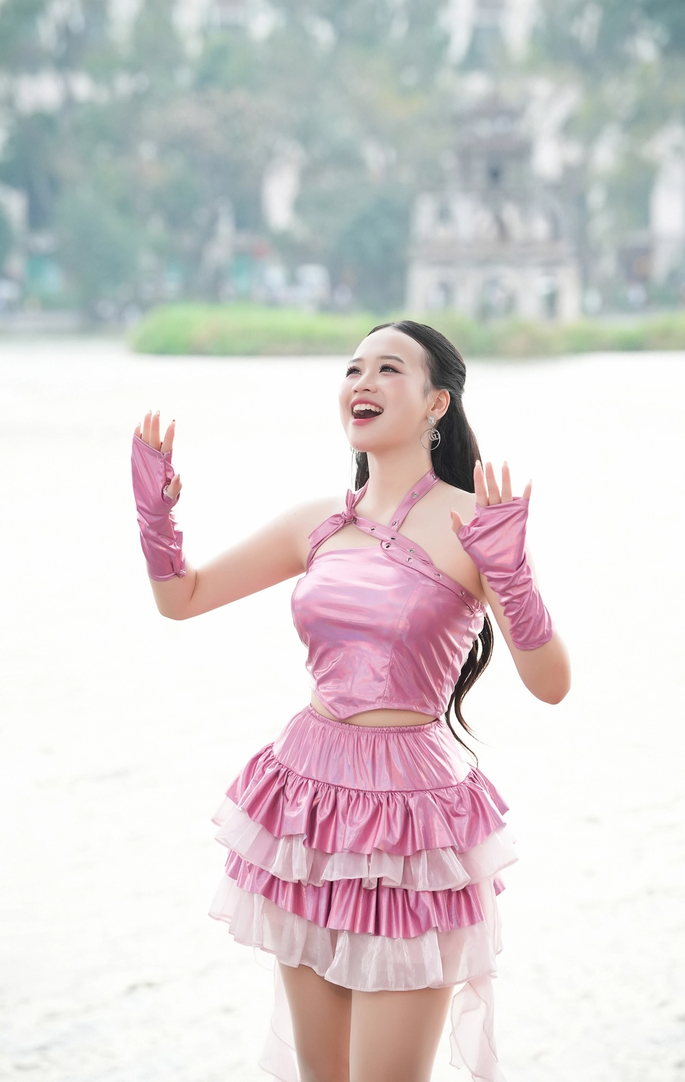 Giải Nhất Tiếng hát Hà Nội 2025 Nguyễn Thụy Hải Anh "Chạm vào giấc mơ" ở tuổi 17 - Ảnh 6.