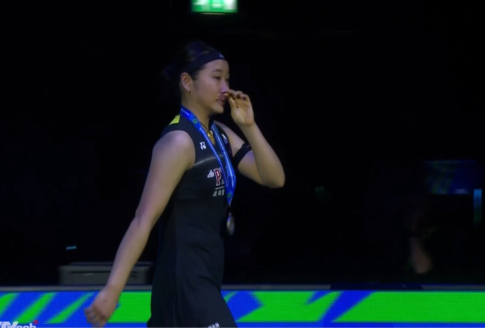 Tay vợt cầu lông số một thế giới thua ở chung kết All England Open, đứt mạch 36 trận thắng liên tiếp - Ảnh 1.