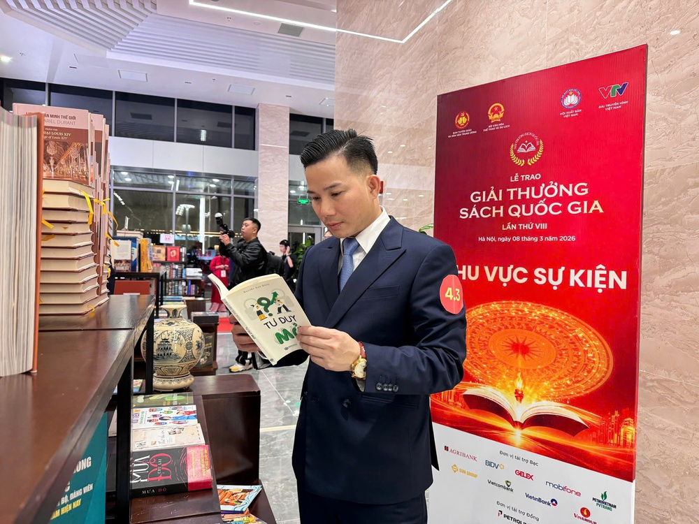 "Tư duy mở" của Nguyễn Anh Dũng đạt giải "Sách được bạn đọc yêu thích" - Ảnh 2.