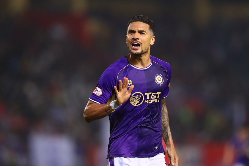 Vòng 15 LPBank V-League 2025/26: Hoàng Hên khiến V-League cực nóng - Ảnh 1. Vòng 15 LPBank V-League 2025/26: Hoàng Hên khiến V-League cực nóng - Ảnh 1.