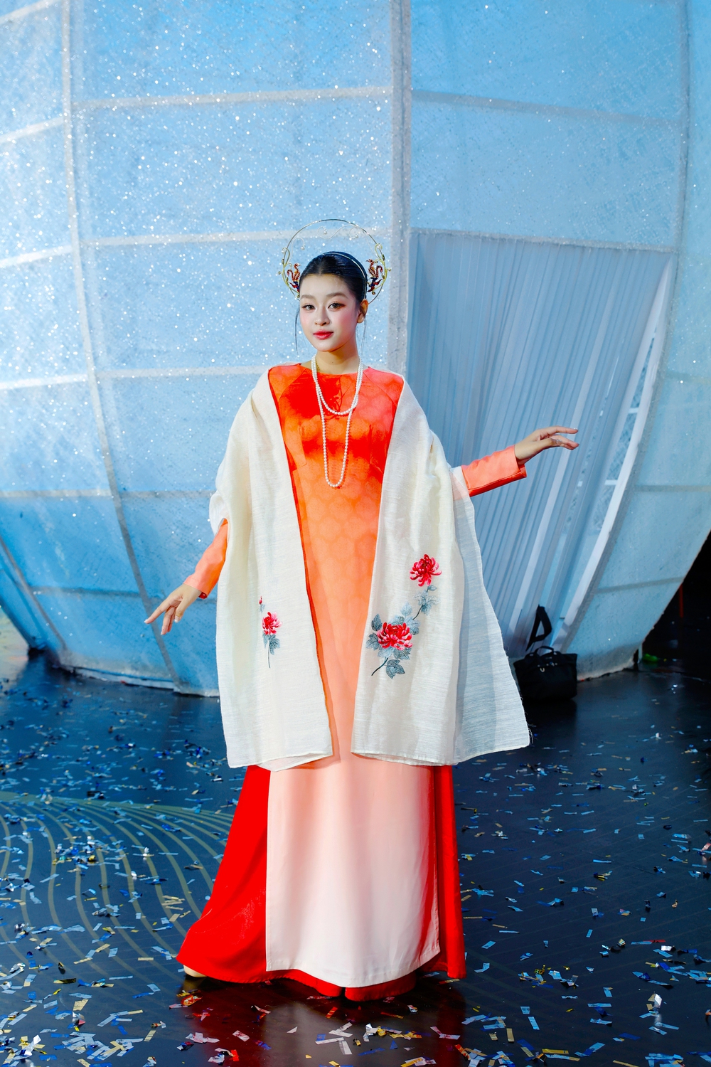 NTK Vũ Thảo Giang với "bản giao hưởng" từ sợi tơ Việt Nam - Ảnh 10.