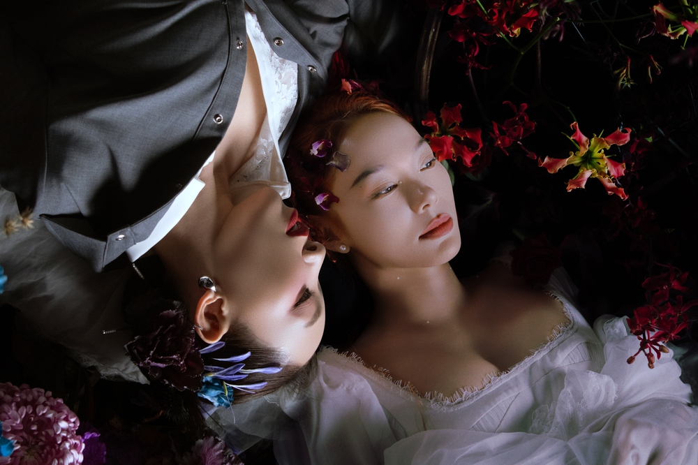 Lý do Minh Hằng tặng hoa hồng cho hội chị em ngày 8/3 - Ảnh 1.