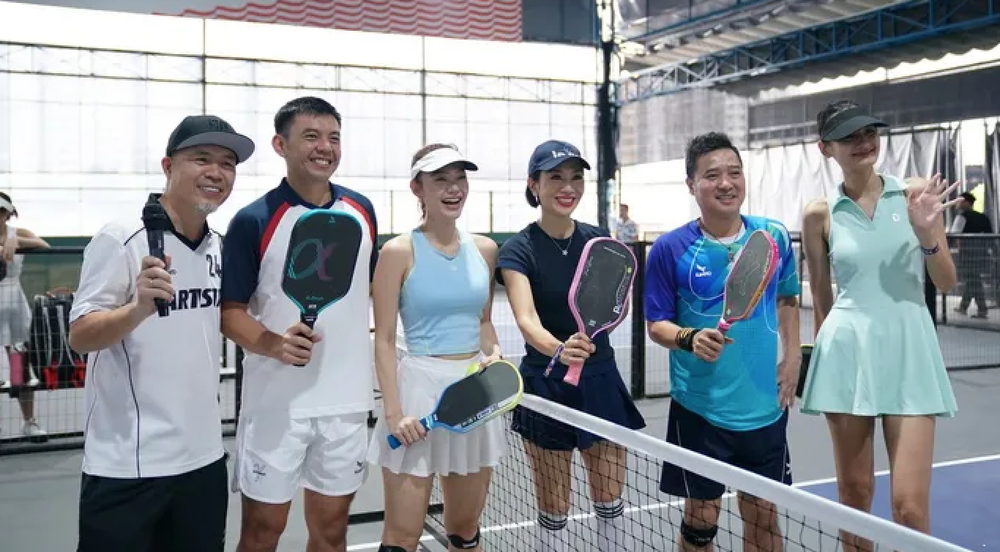 Dàn "Anh trai", "Chị đẹp" đua tài ở giải pickleball "Cặp đôi Cúp" - Ảnh 1.