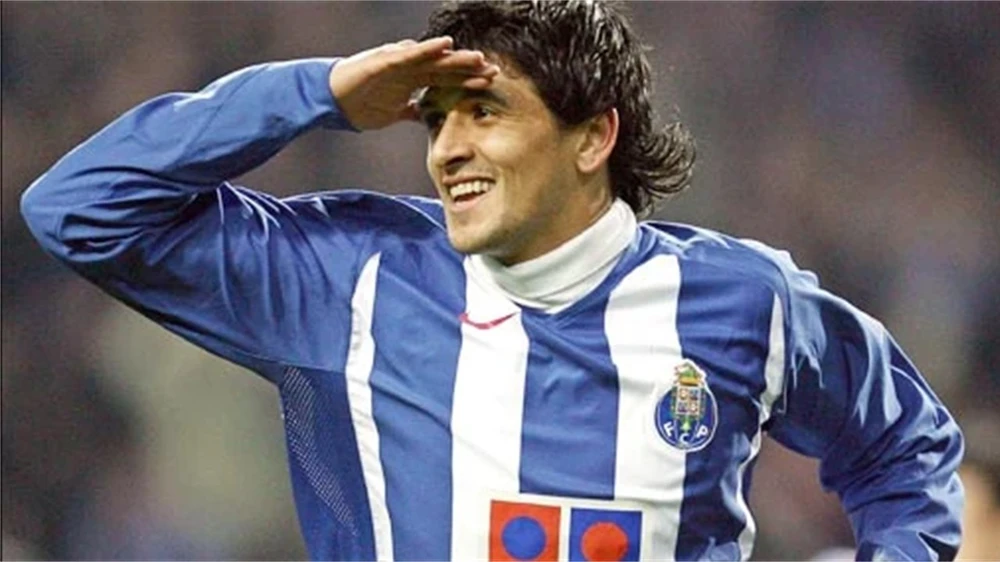 Jose Mourinho nổi giận sau khi bị đối thủ gọi là 'kẻ phản bội' - Ảnh 3. Jose Mourinho nổi giận sau khi bị đối thủ gọi là 'kẻ phản bội' - Ảnh 3.