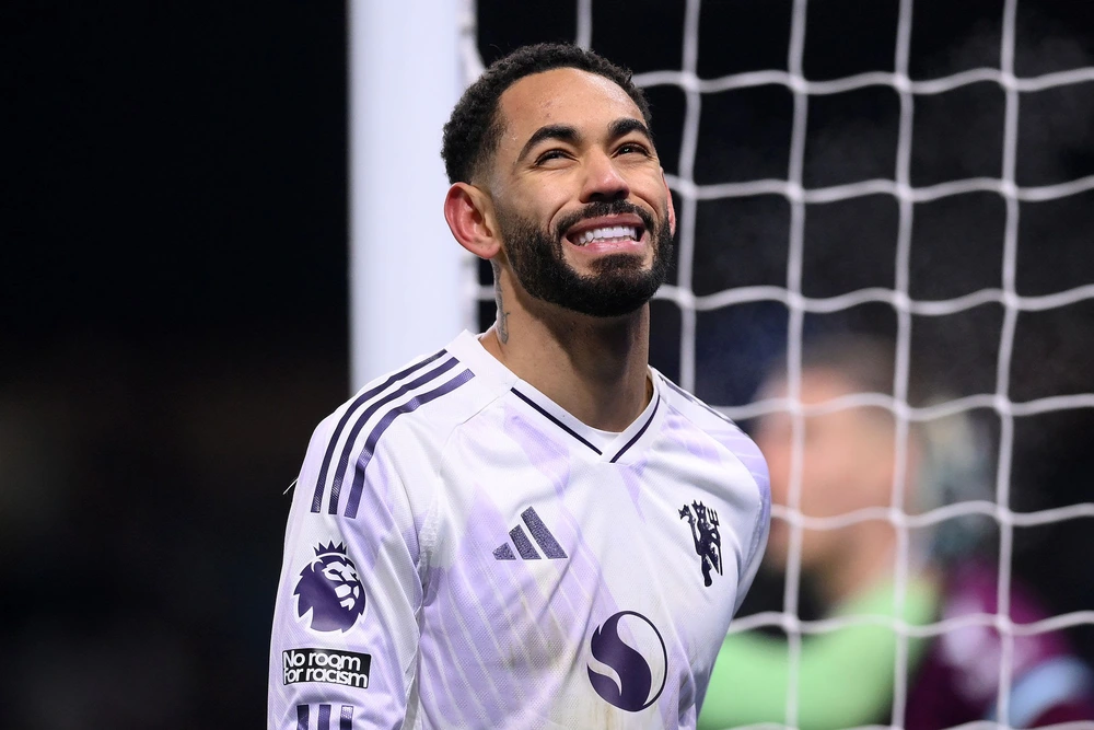 Bài toán khó của Michael Carrick tại MU mà Ruben Amorim chưa từng gặp - Ảnh 4.