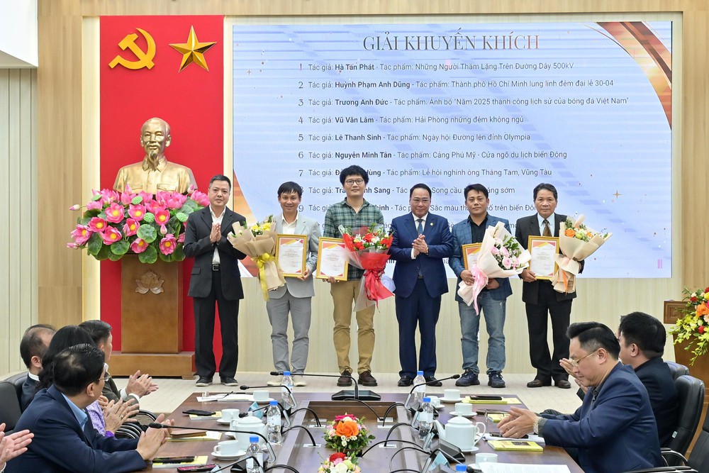 Gần 4.000 tác phẩm ảnh phản ánh diện mạo 'Việt Nam trên hành trình đổi mới' - Ảnh 5.