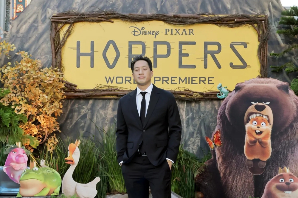 Pixar trở lại đỉnh cao: “Hoppers” - bộ phim gốc đầu tiên làm bùng nổ sau gần một thập kỷ - Ảnh 4.