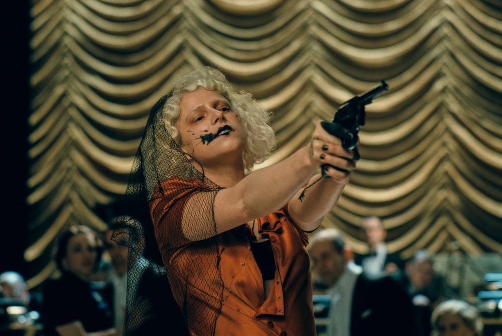 Cuộc phiêu lưu kỳ lạ khi con người bước vào thế giới động vật - Ảnh 2.