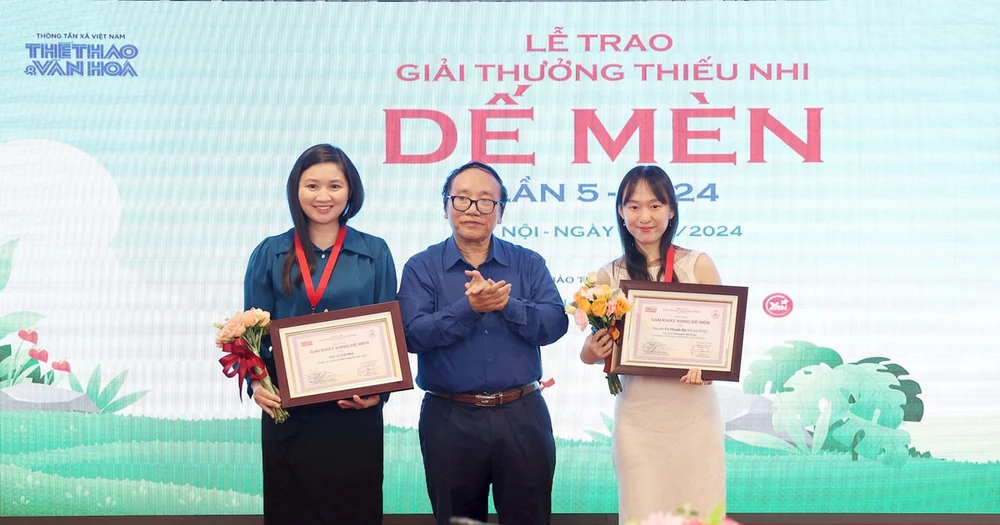 "Dưới khung trời ngát xanh" - Hành trình từ "Dế Mèn" đến Giải thưởng Sách Quốc gia - Ảnh 3.