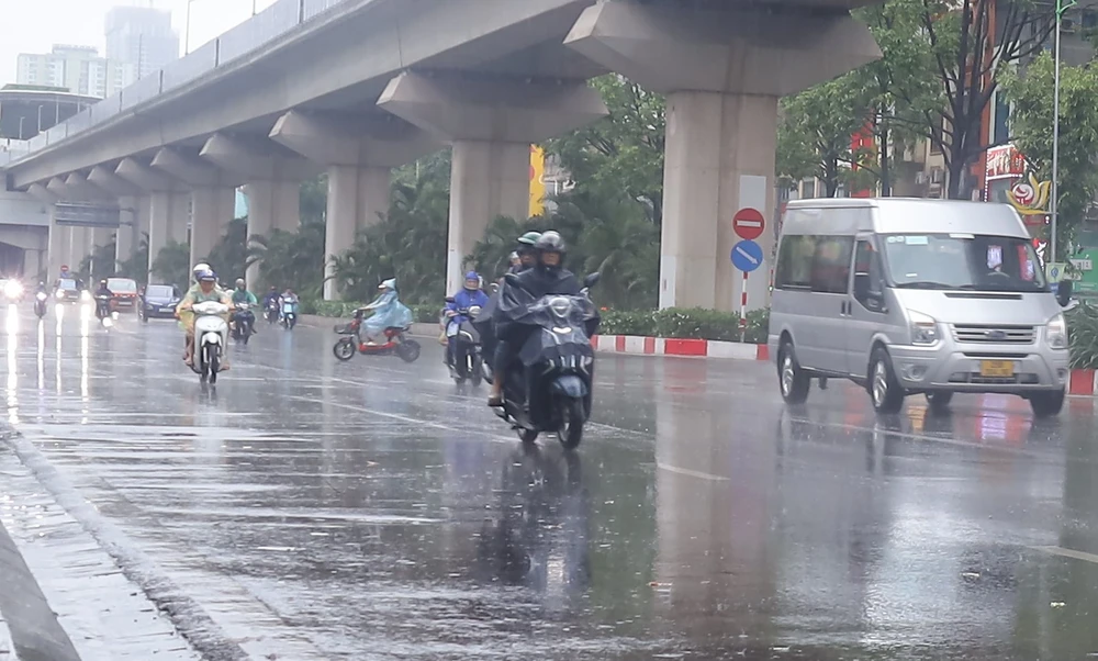 Dự báo thời tiết ngày và đêm 10/3: Nhiều khu vực có mưa dông cục bộ - Ảnh 1.