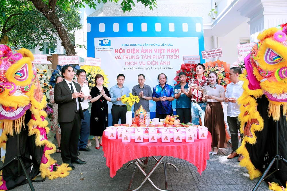 Hội Điện ảnh Việt Nam khai trương văn phòng, Quách Beem hé lộ phim đầu tay “Đường về” - Ảnh 2.