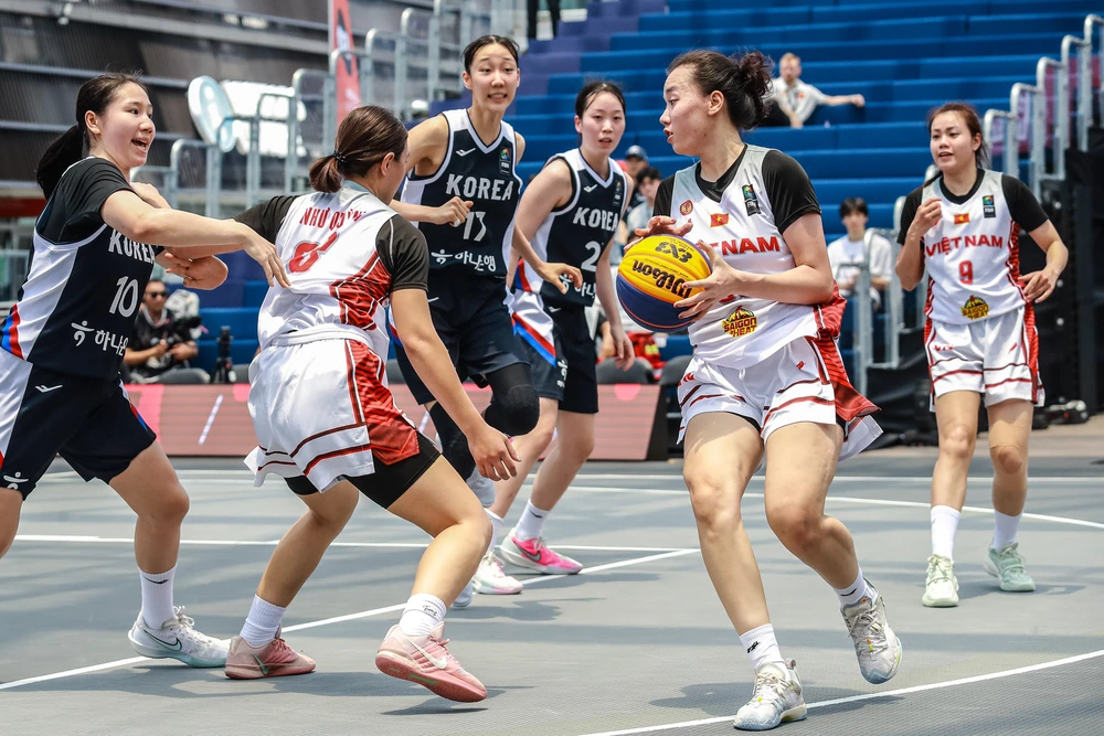 Tuyển bóng rổ nữ Việt Nam khép lại hành trình ở FIBA 3x3 Asia Cup - Ảnh 1.