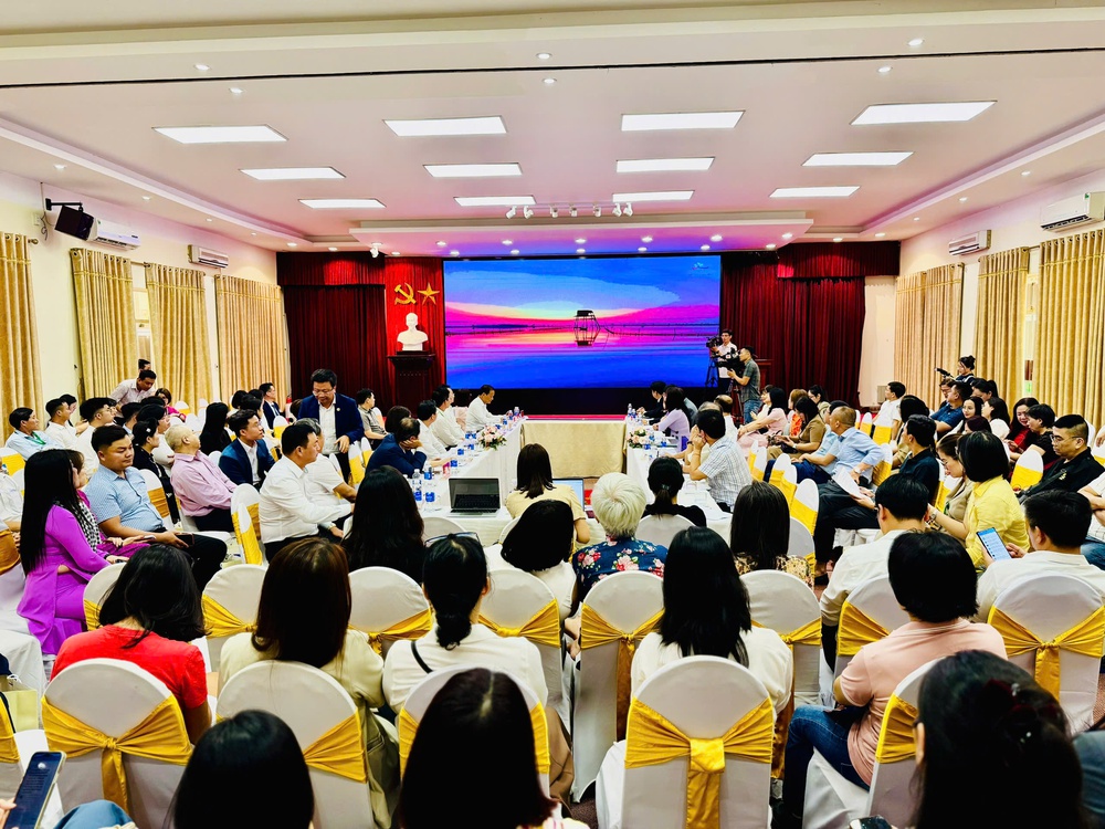 Hưng Yên, Ninh Bình và Cà Mau bắt tay hợp tác phát triển du lịch liên vùng - Ảnh 2. Hưng Yên, Ninh Bình và Cà Mau bắt tay hợp tác phát triển du lịch liên vùng - Ảnh 2.