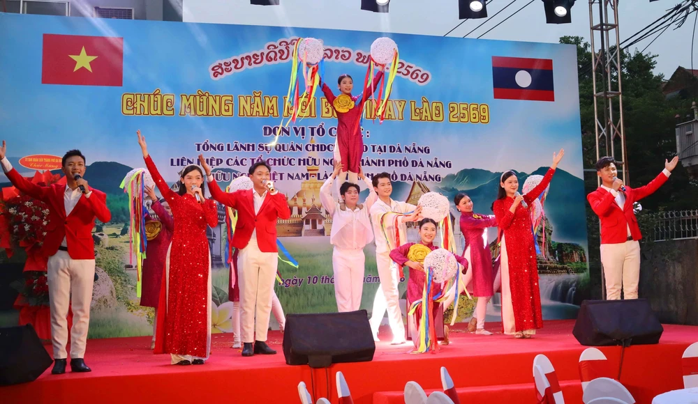 Thắt chặt tình hữu nghị Việt Nam - Lào - Ảnh 5.