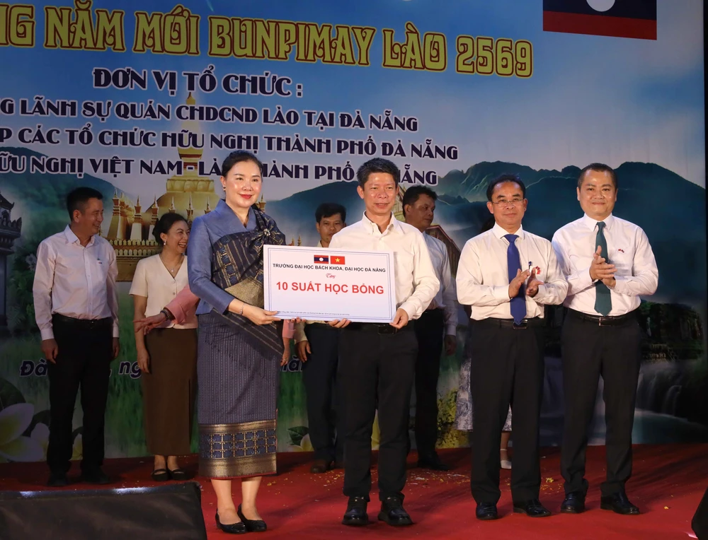 Thắt chặt tình hữu nghị Việt Nam - Lào - Ảnh 6.