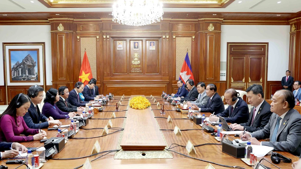 Thường trực Ban Bí thư Trần Cẩm Tú hội kiến Quyền Quốc trưởng, Chủ tịch Đảng Nhân dân Campuchia, Chủ tịch Thượng viện Campuchia Hun Sen - Ảnh 5.