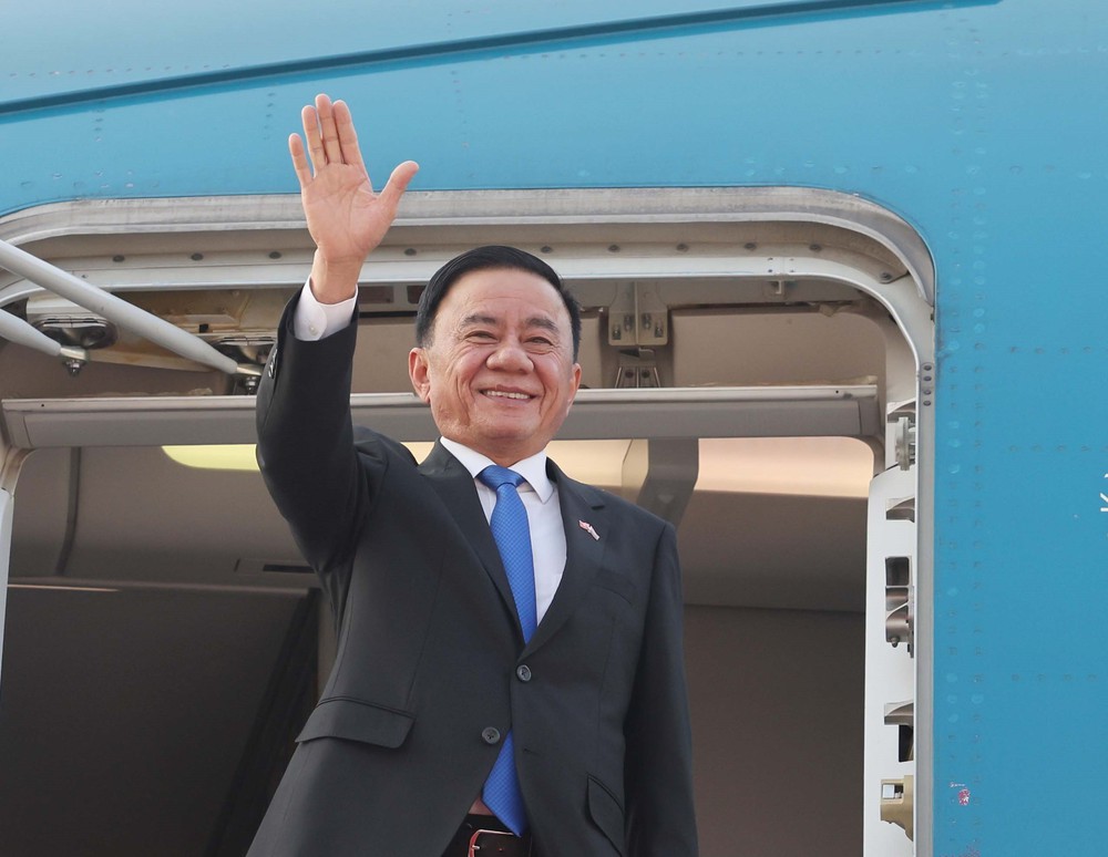 Thường trực Ban Bí thư Trần Cẩm Tú về tới Hà Nội, kết thúc tốt đẹp chuyến thăm chính thức Lào và Campuchia - Ảnh 1.