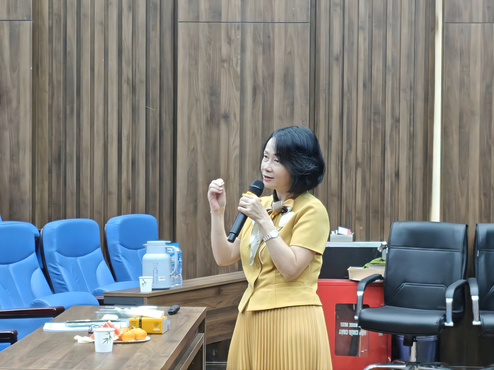 Hành trình “Thoát khỏi sàn nhà”: Khi tình yêu thương đồng hành cùng tri thức và hy vọng - Ảnh 2.