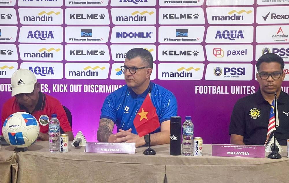HLV Cristiano Roland: 'U17 Việt Nam tập trung từng trận' - Ảnh 1.