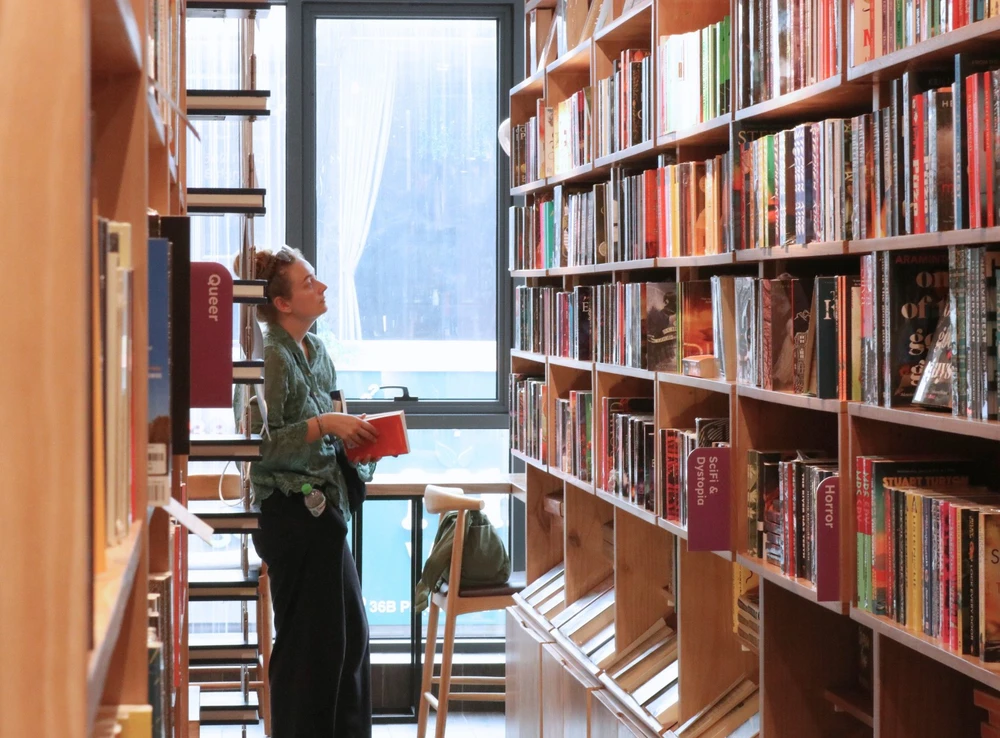 Nâng cao văn hóa đọc từ sách ngoại văn - Ảnh 9. Nâng cao văn hóa đọc từ sách ngoại văn - Ảnh 9.