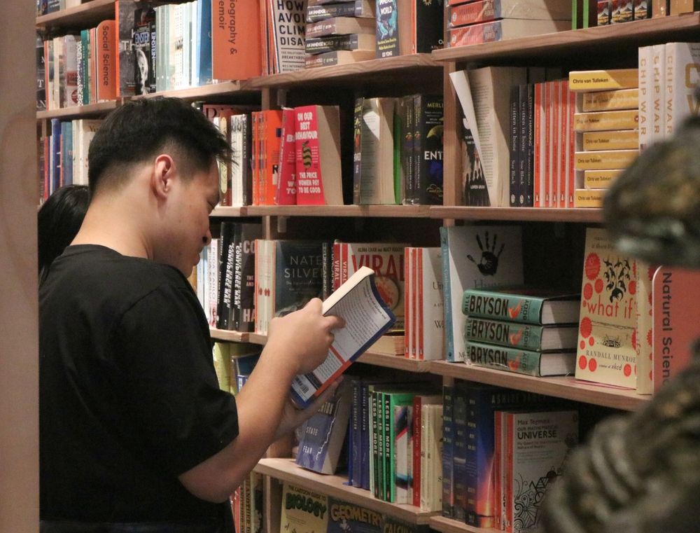 Nâng cao văn hóa đọc từ sách ngoại văn - Ảnh 7. Nâng cao văn hóa đọc từ sách ngoại văn - Ảnh 7.