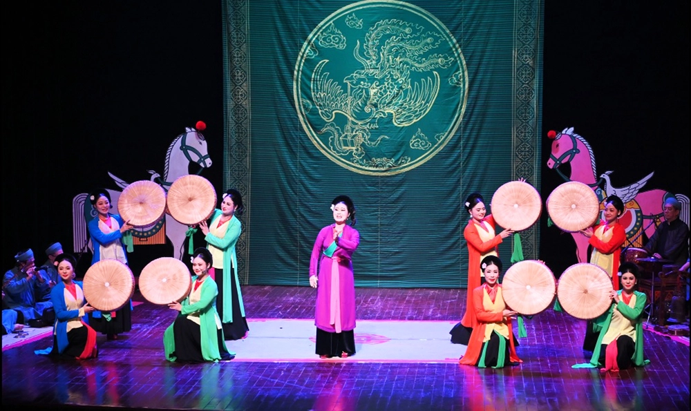 NSND - đạo diễn Lê Tuấn Cường: "Đào tạo đội ngũ kế cận cho sân khấu truyền thống rất quan trọng" - Ảnh 2.