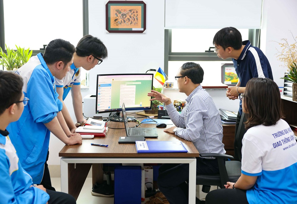 Đột phá theo Nghị quyết 57: Xác định rõ những vấn đề trọng tâm, định hướng nghiên cứu, ứng dụng vào thực tiễn - Ảnh 1.