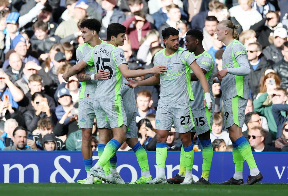 Cuộc đua vô địch Premier League: Man City và giấc mơ lật đổ Arsenal - Ảnh 1. Cuộc đua vô địch Premier League: Man City và giấc mơ lật đổ Arsenal - Ảnh 1.