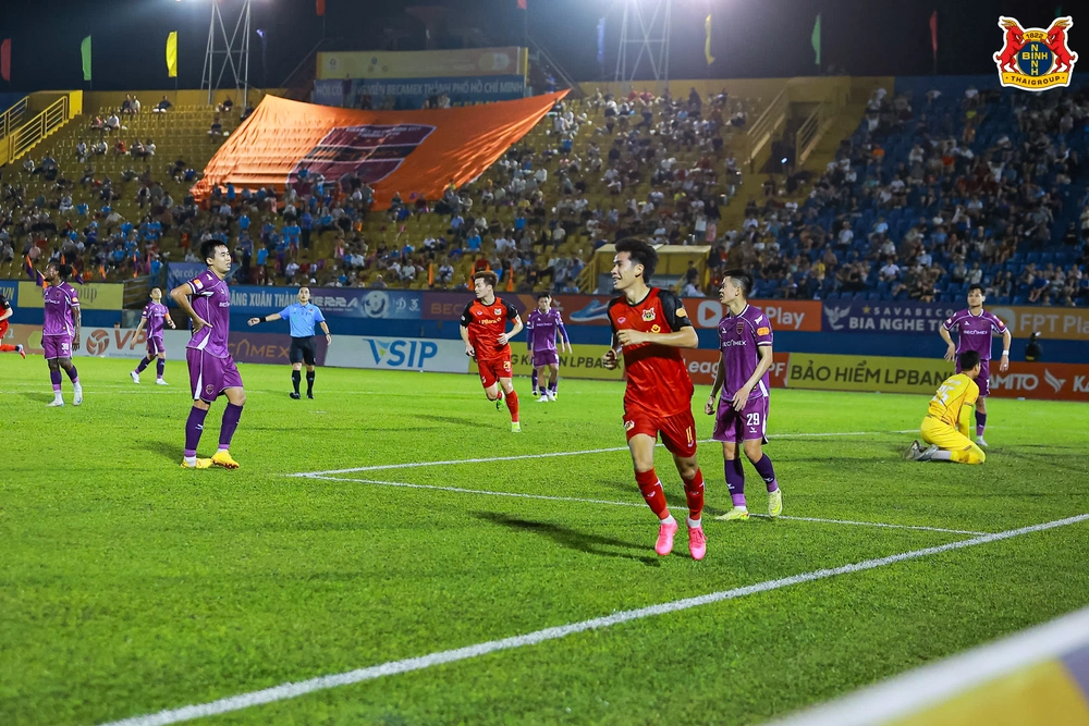 Cầu thủ 20 tuổi mang niềm vui bất ngờ cho HLV Vũ Tiến Thành - Ảnh 1.