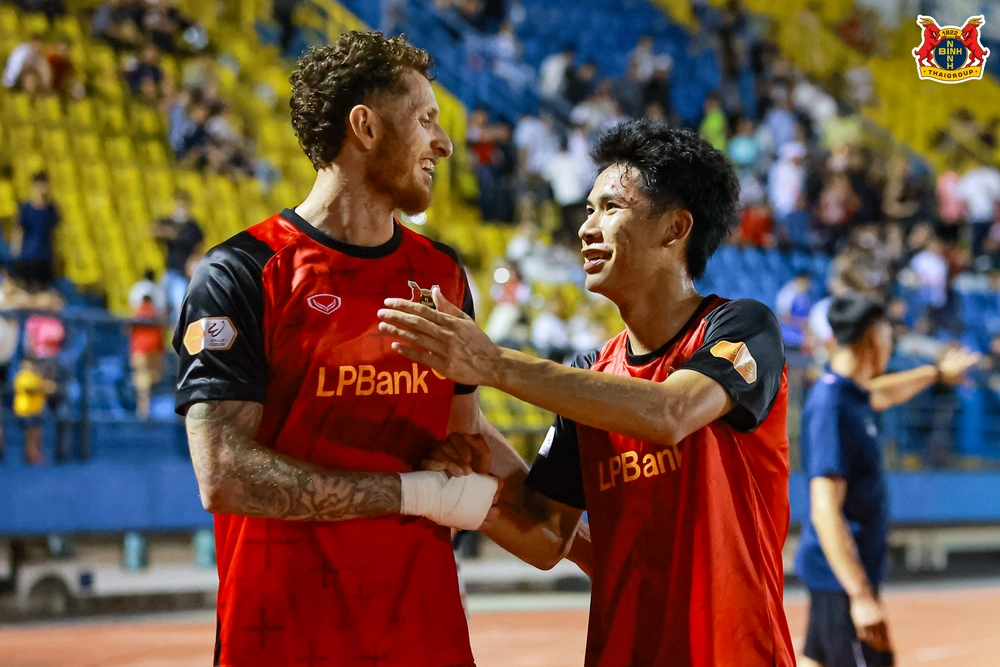 Cầu thủ 20 tuổi mang niềm vui bất ngờ cho HLV Vũ Tiến Thành - Ảnh 2.