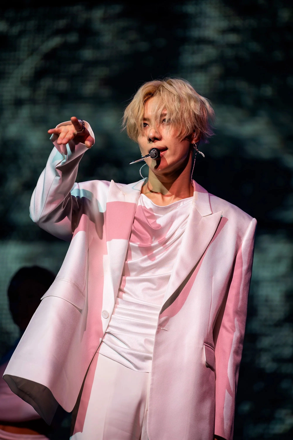 Taemin chinh phục Coachella: Từ "em út" SHINee thành biểu tượng toàn cầu - Ảnh 1. Taemin chinh phục Coachella: Từ "em út" SHINee thành biểu tượng toàn cầu - Ảnh 1.