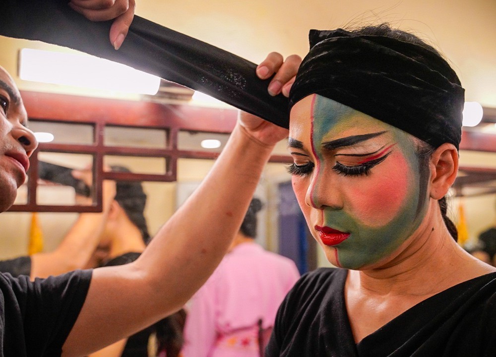 "Vẽ mặt" - hồn cốt của nghệ thuật Tuồng - Ảnh 10.