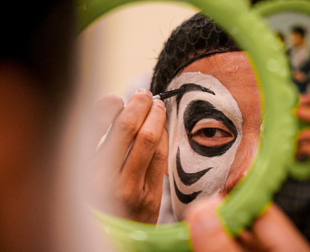 "Vẽ mặt" - hồn cốt của nghệ thuật Tuồng - Ảnh 5.