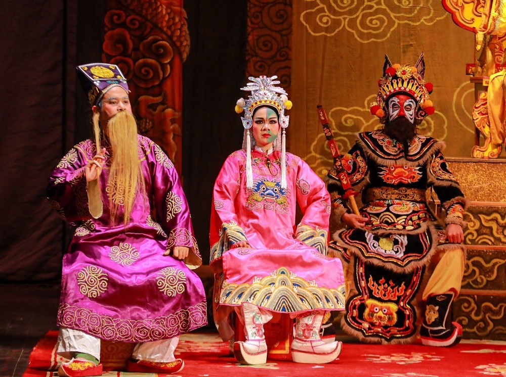 "Vẽ mặt" - hồn cốt của nghệ thuật Tuồng - Ảnh 2.