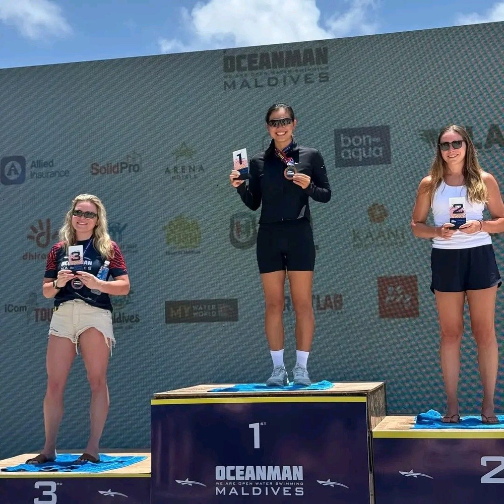 Ánh Viên gây chấn động tại Maldives: Vô địch bơi biển 10km, cán đích cùng lúc với VĐV nam số 1 - Ảnh 2.