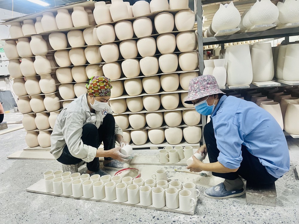 Động lực phát triển làng nghề Thủ công mỹ nghệ - Ảnh 5. Động lực phát triển làng nghề Thủ công mỹ nghệ - Ảnh 5.