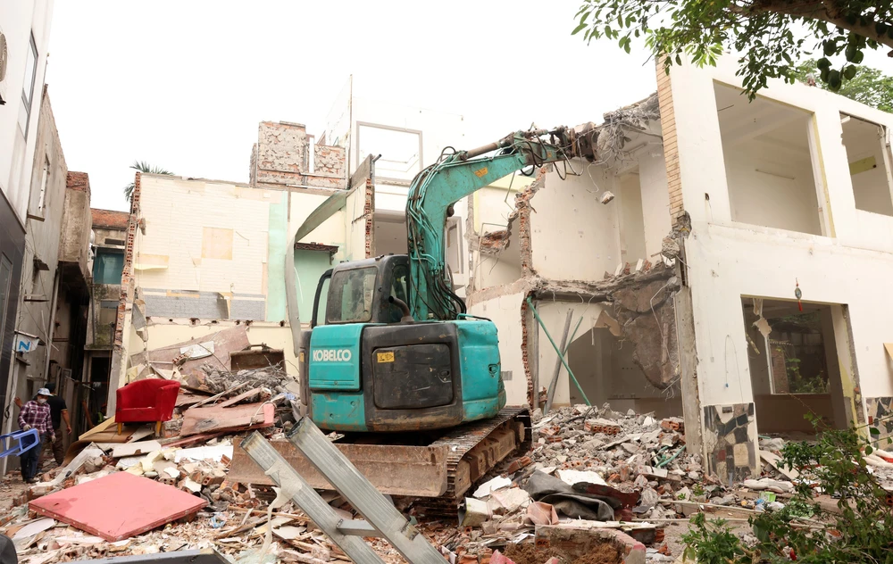 Hà Nội đẩy nhanh tiến độ giải phóng mặt bằng thi công Dự án cầu Trần Hưng Đạo - Ảnh 7. Hà Nội đẩy nhanh tiến độ giải phóng mặt bằng thi công Dự án cầu Trần Hưng Đạo - Ảnh 7.