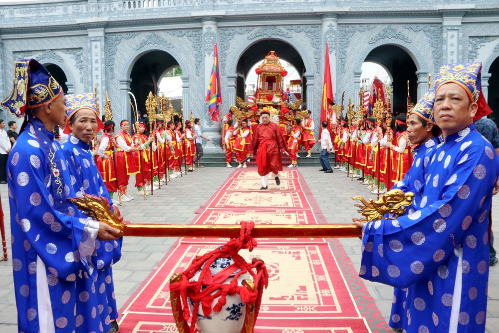 Hải Phòng yêu cầu xử lý nghiêm việc mạo danh đền Tranh - Ảnh 1. Hải Phòng yêu cầu xử lý nghiêm việc mạo danh đền Tranh - Ảnh 1.