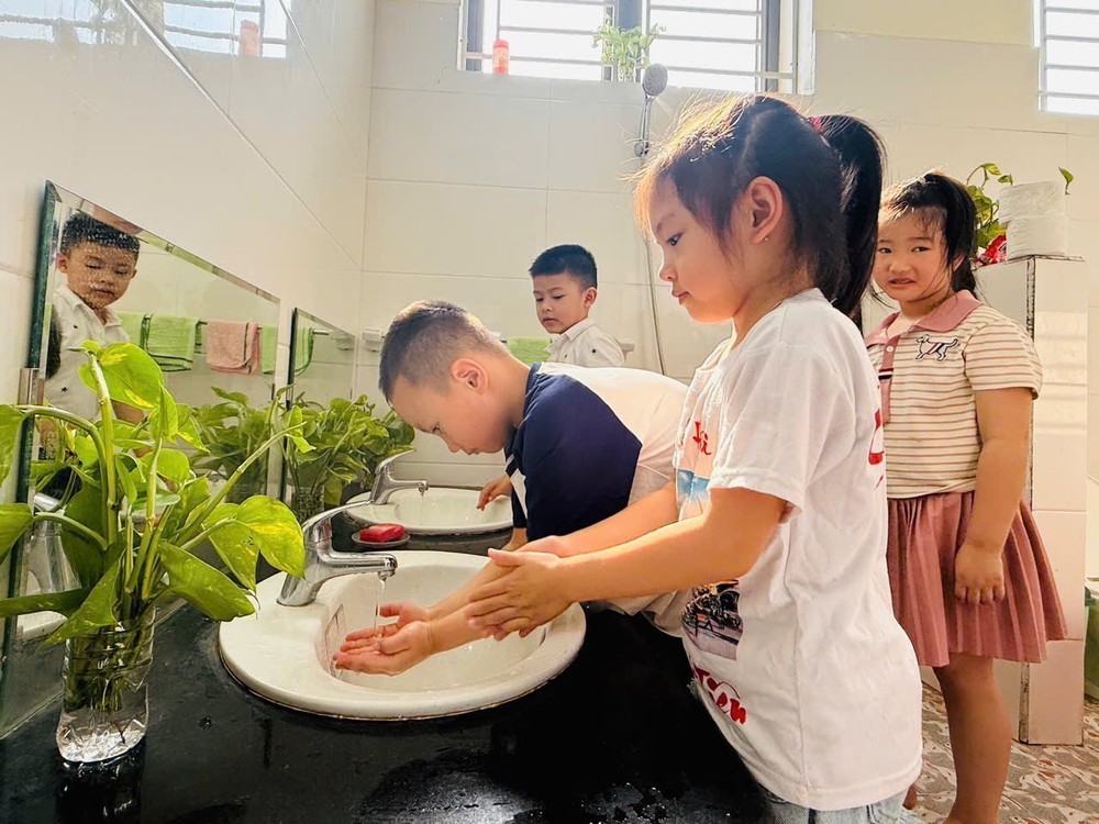 Ngày 17/4, nắng nóng diện rộng ở Bắc Bộ và Bắc Trung Bộ sẽ kết thúc - Ảnh 2. Ngày 17/4, nắng nóng diện rộng ở Bắc Bộ và Bắc Trung Bộ sẽ kết thúc - Ảnh 2.