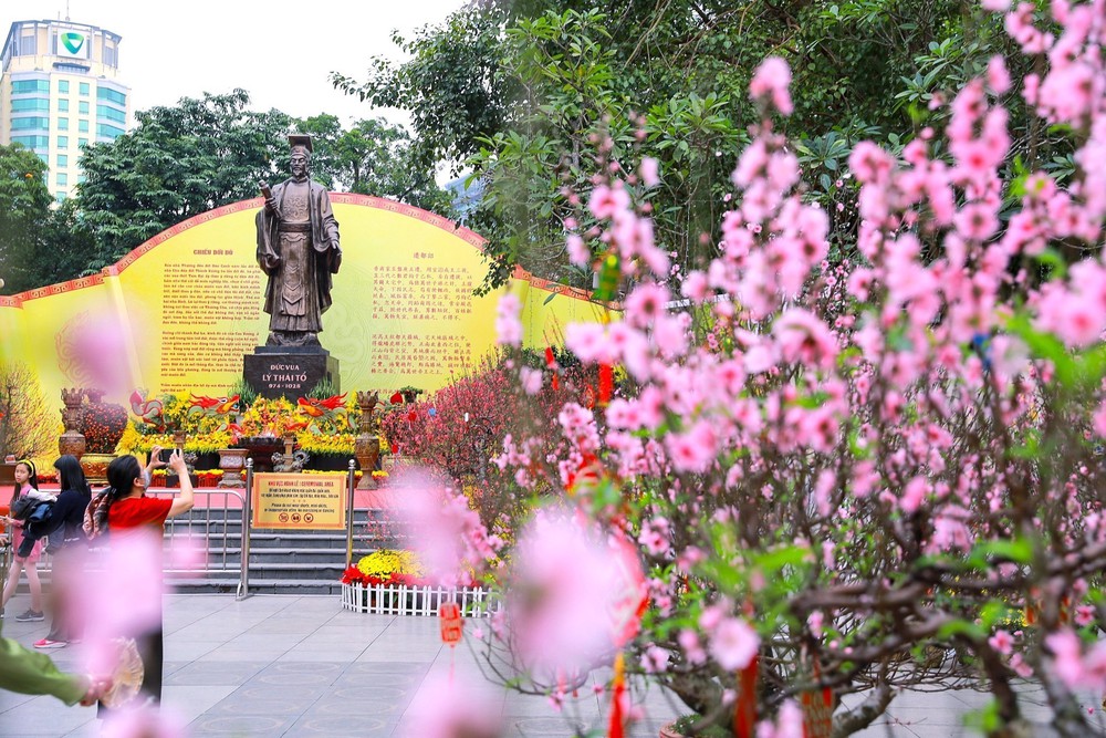 Khẩn trương hoàn thiện hồ sơ đề nghị UNESCO vinh danh Hoàng đế Lý Thái Tổ là Danh nhân lịch sử, văn hóa thế giới - Ảnh 1. Khẩn trương hoàn thiện hồ sơ đề nghị UNESCO vinh danh Hoàng đế Lý Thái Tổ là Danh nhân lịch sử, văn hóa thế giới - Ảnh 1.