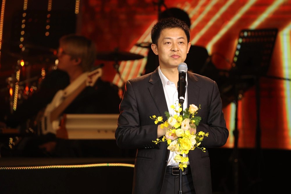 TRỰC TIẾP Lễ trao Giải thưởng Cống hiến 2026: Nữ ca sĩ của năm Hoà Minzy, Nam ca sĩ của năm SOOBIN - Ảnh 20.