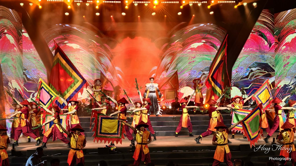 TRỰC TIẾP Lễ trao Giải thưởng Cống hiến 2026: Nghệ sĩ "cháy" hết mình trước giờ G - Ảnh 2.