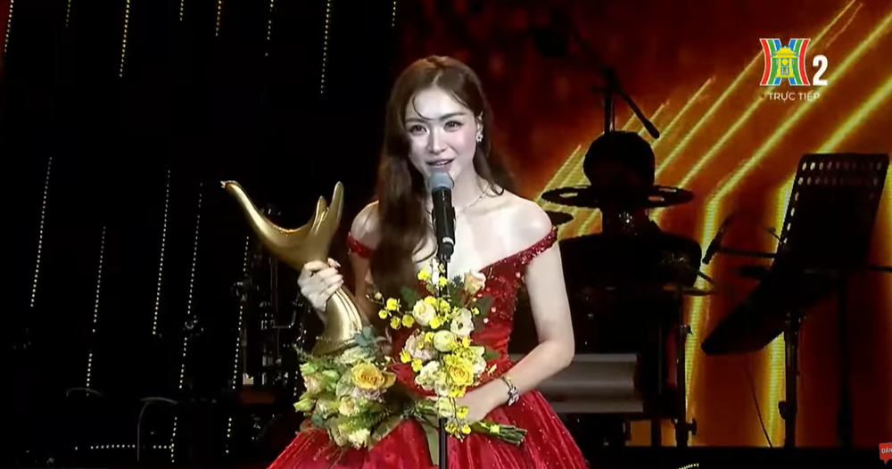 TRỰC TIẾP Lễ trao Giải thưởng Cống hiến 2026: Nữ ca sĩ của năm Hoà Minzy - Ảnh 2.