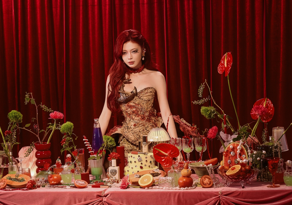 Liz Kim Cương trở lại âm nhạc với MV "Ưu tiên hay ưu phiền" - Ảnh 2.