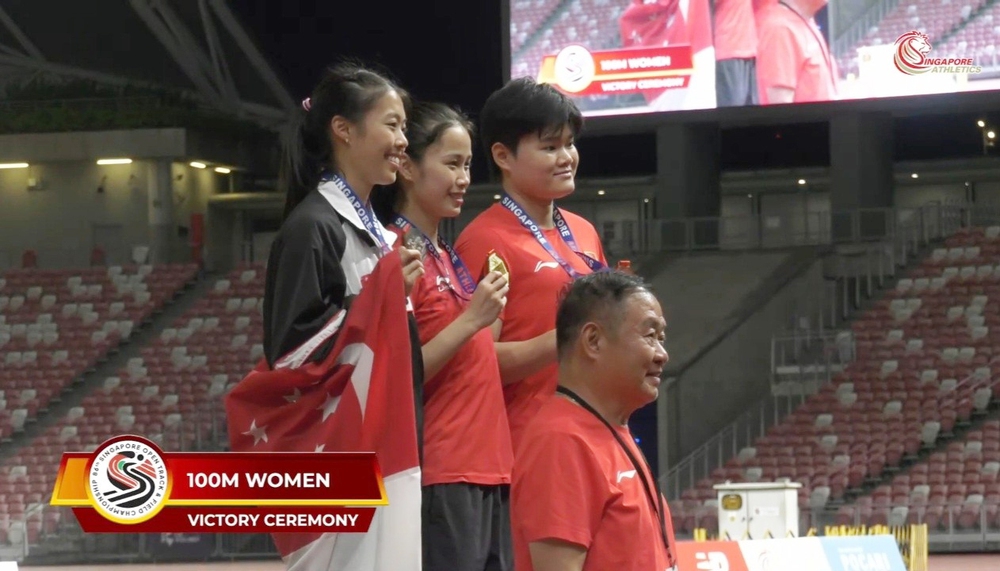 Bất ngờ lớn tại Singapore: Phùng Thị Huệ giành HCV -tấm huy chương quốc tế đầu tiên cho điền kinh Việt Nam năm 2026 - Ảnh 1.