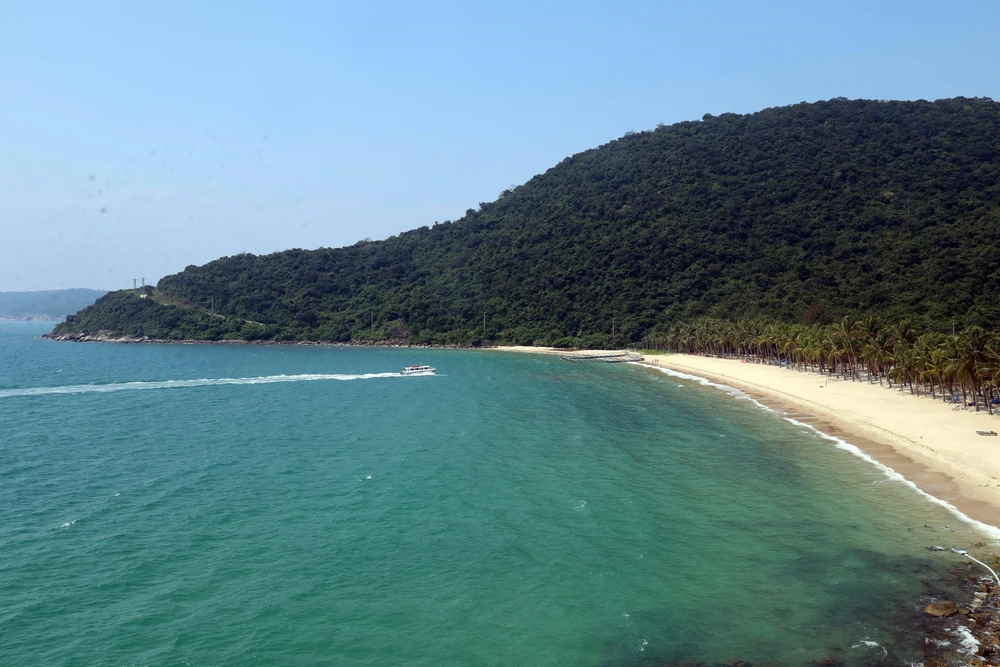 Gỡ ‘nút thắt’ để Cù Lao Chàm bứt phá thành thiên đường nghỉ dưỡng xanh - Ảnh 7. Gỡ ‘nút thắt’ để Cù Lao Chàm bứt phá thành thiên đường nghỉ dưỡng xanh - Ảnh 7.